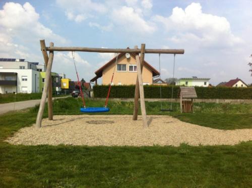 Korbschaukel Robinie