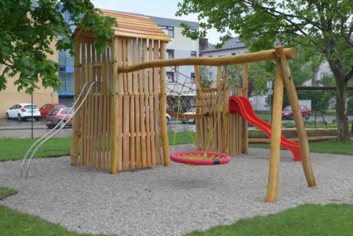 Robinie Spielturmkombi 