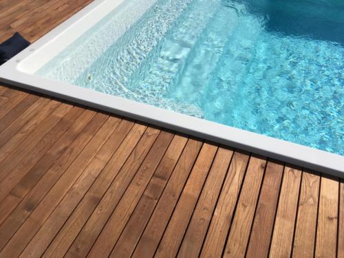 Terrassendiele Robinie 80mm Öl Rustikal