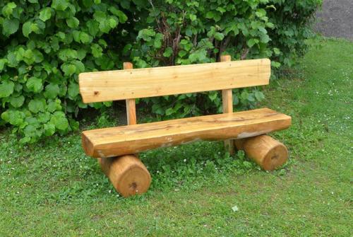 Gartenbank aus Robinie