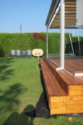 Robinie Terrasse Oel Bernstein