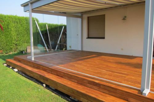 Terrasse Wintergarten Robinie