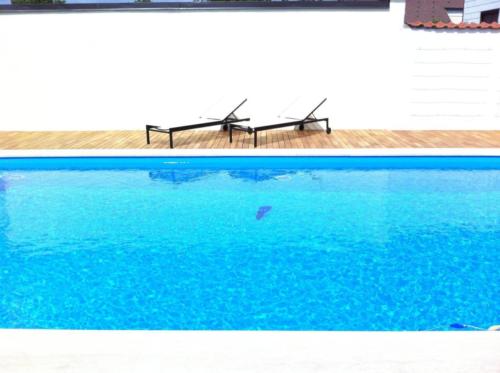 Pool Terrasse Robinie